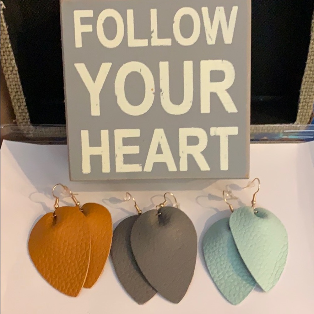 💕HP💕 Genuine Leather Dangle Earrings 🎉HP🎉 $4ea
